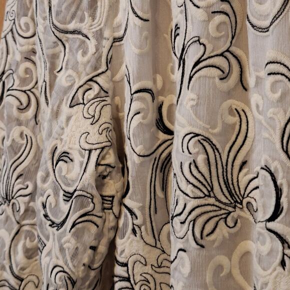 Alice + Olivia Sheer 100% Silk Blouse Women's Small Embroidered Lined Chiffon - Picture 5 of 9